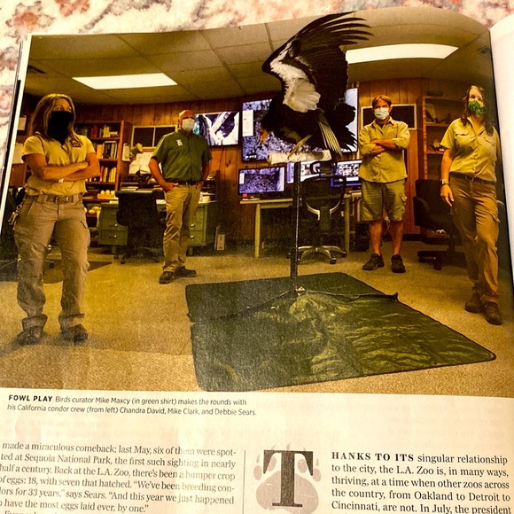 LOS ANGELES MAGAZINE September 2020 ZOOTOPIA LA ZOO during Pandemic  GUC - Picture 7 of 8